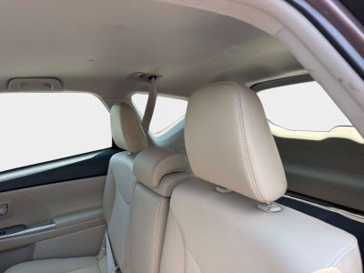 2017 Toyota Prius v Four