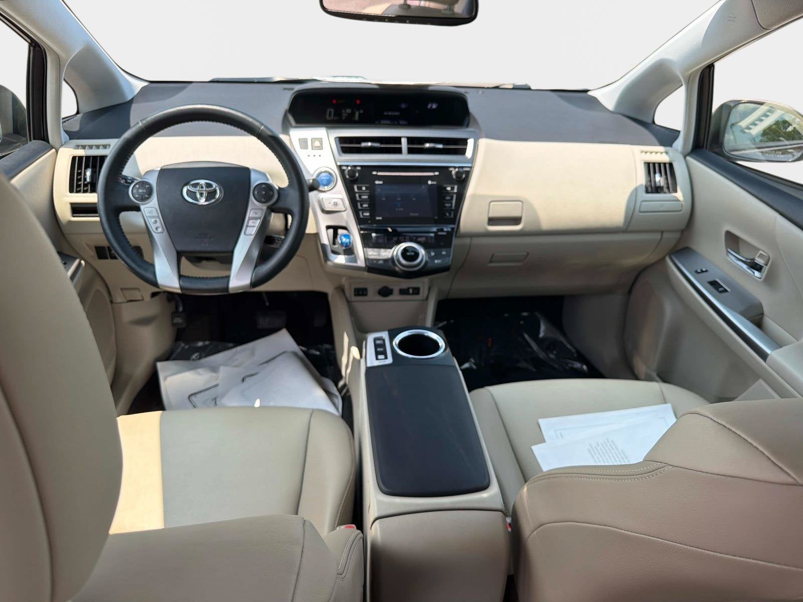 2017 Toyota Prius v Four