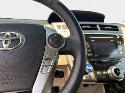 2017 Toyota Prius v Four