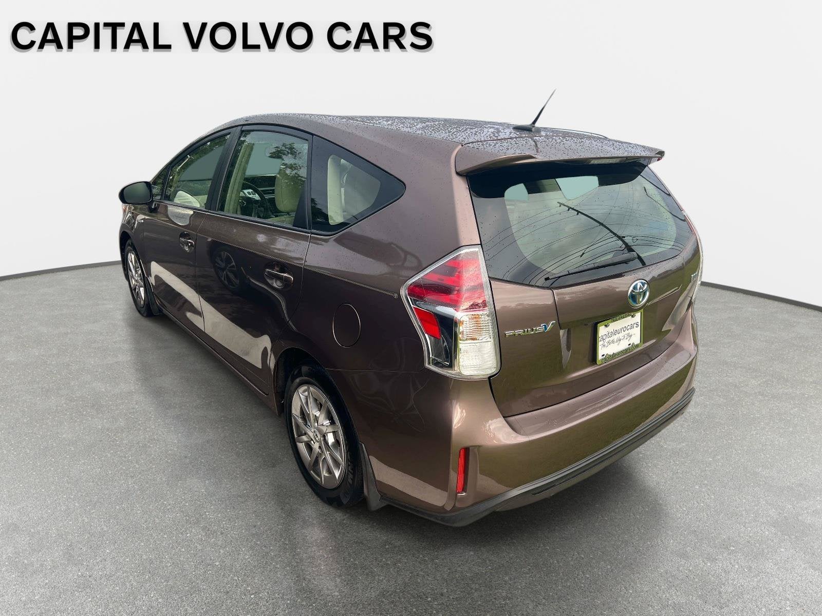 2017 Toyota Prius v Four