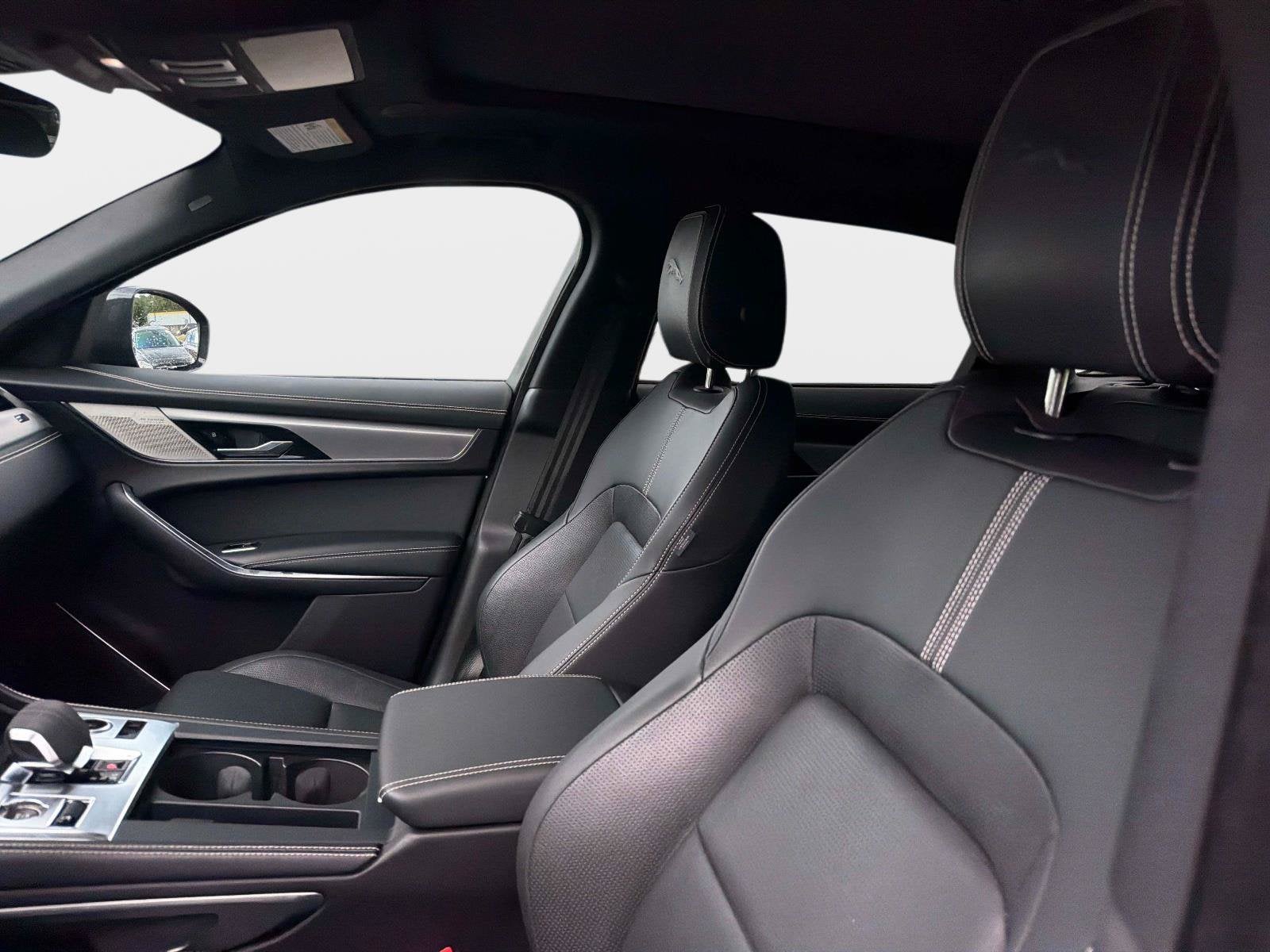 2024 Jaguar F-PACE R-Dynamic S