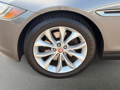2018 Jaguar XF 25t Premium