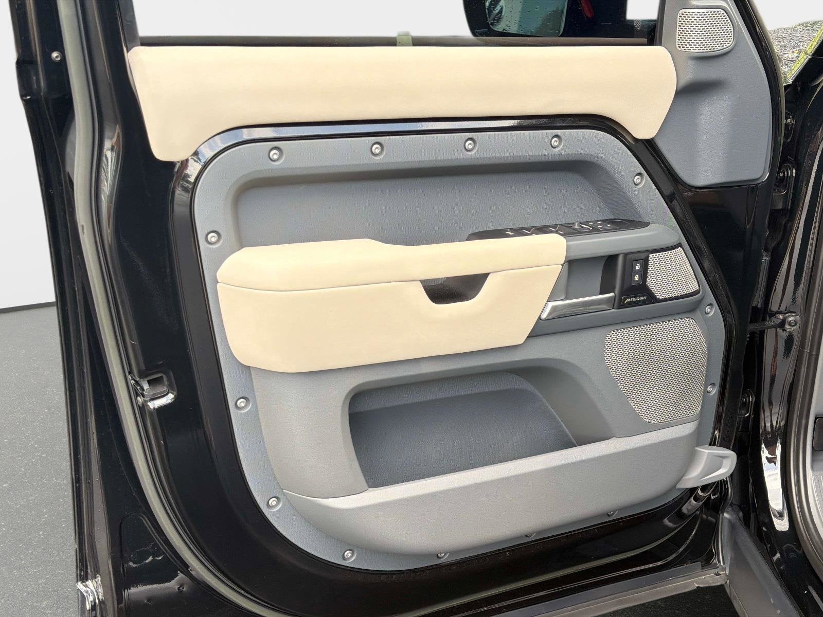 2023 Land Rover Defender X