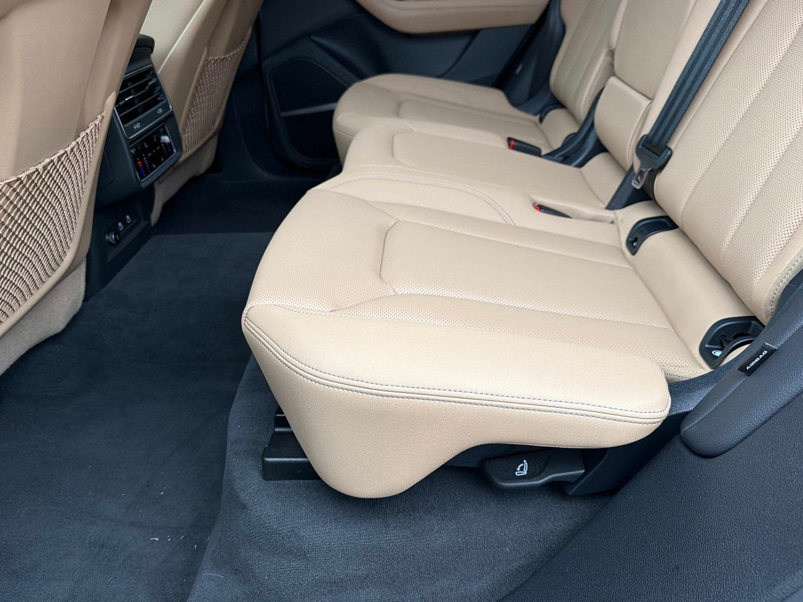 2025 Audi Q8 Premium Plus