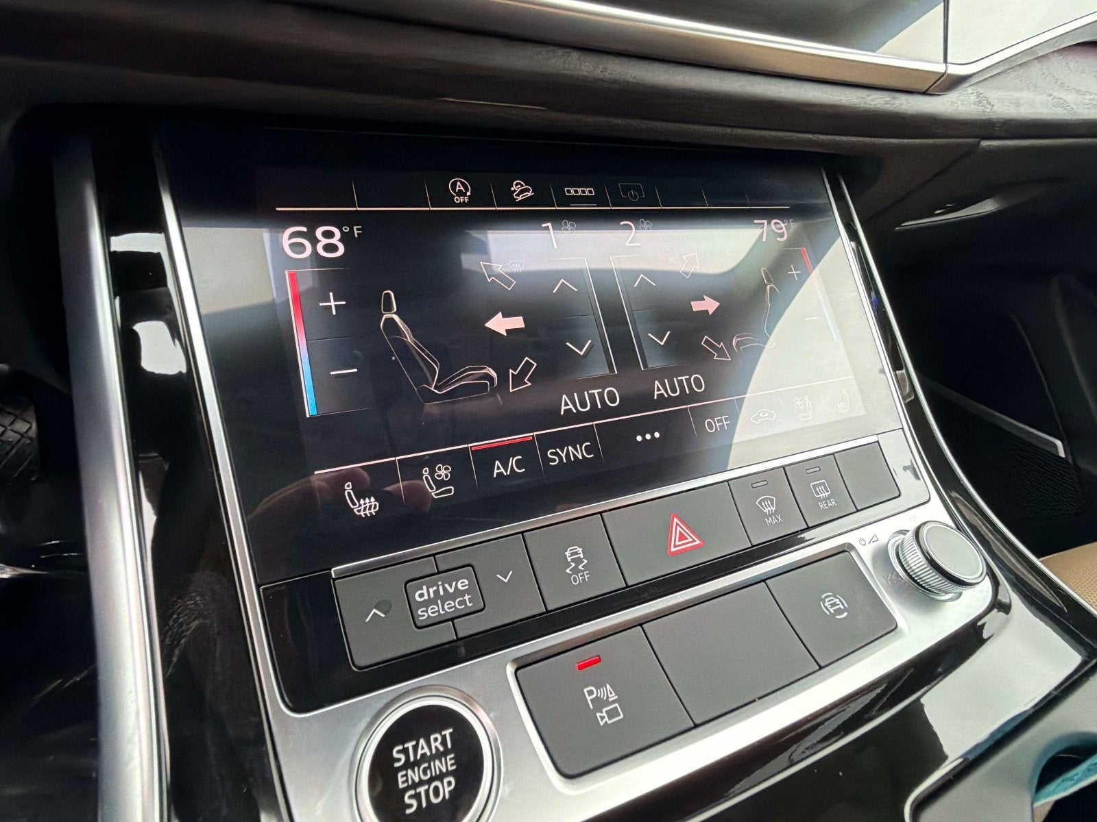 2025 Audi Q8 Premium Plus