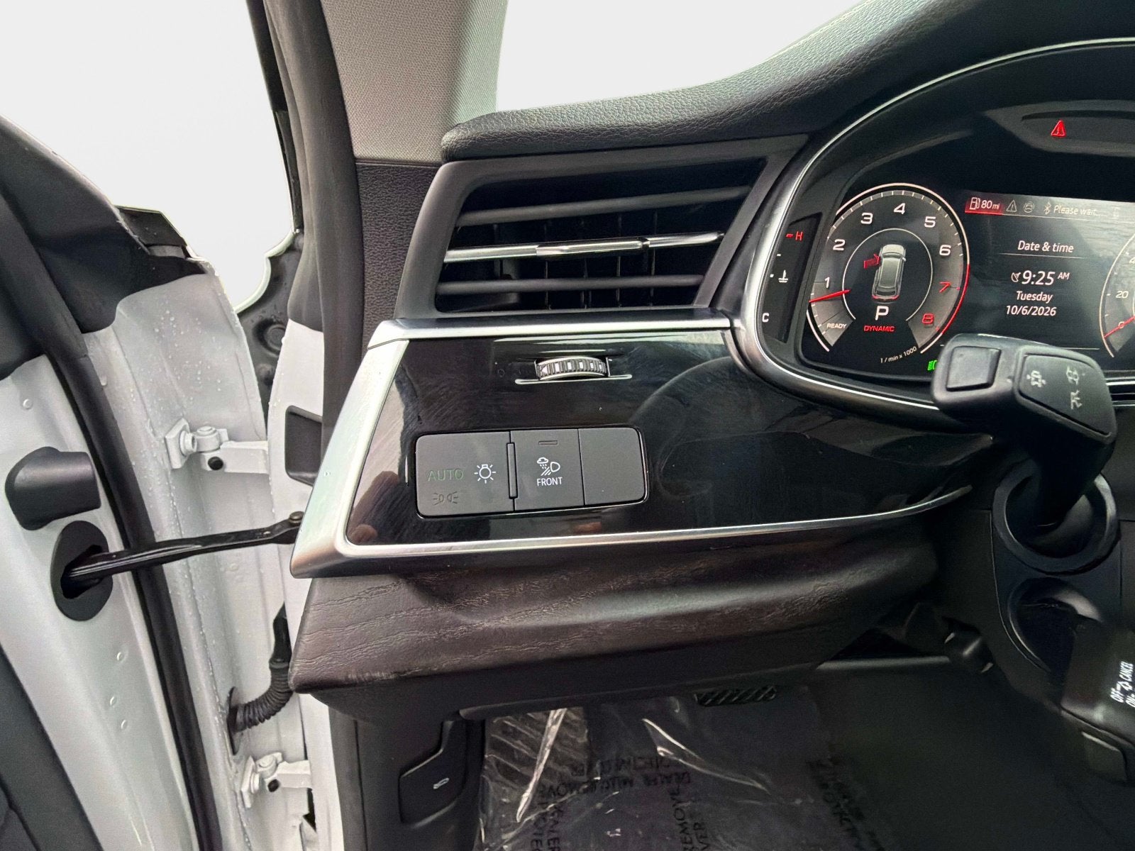 2025 Audi Q8 Premium Plus