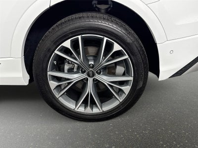 2025 Audi Q8 Premium Plus