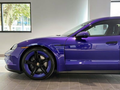 2025 Porsche Taycan 4