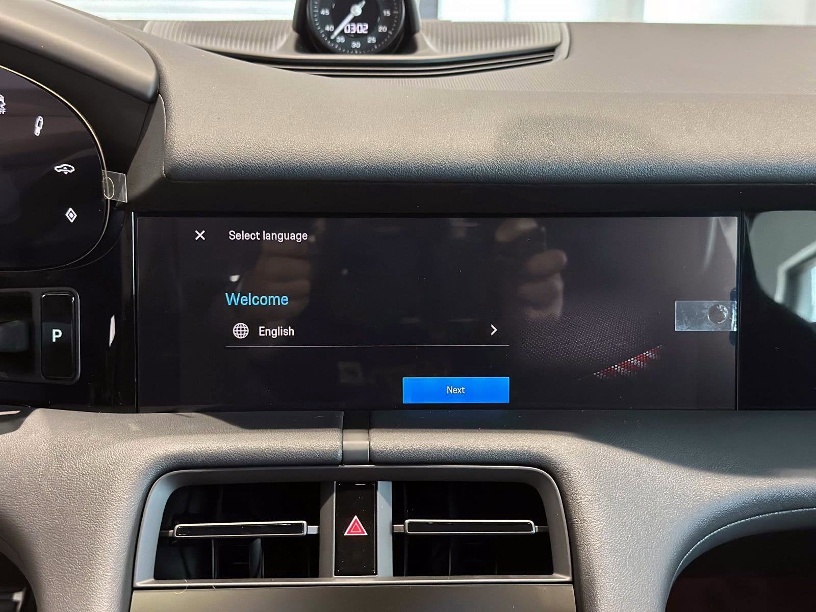 2025 Porsche Taycan 4