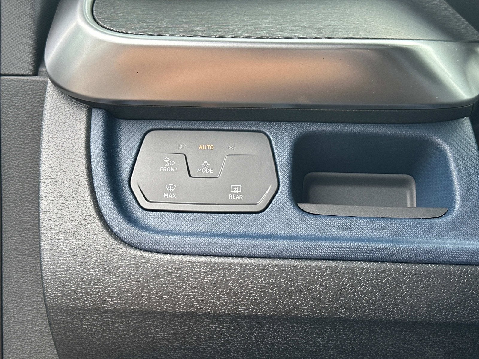 2025 Volkswagen ID. Buzz Pro S Plus