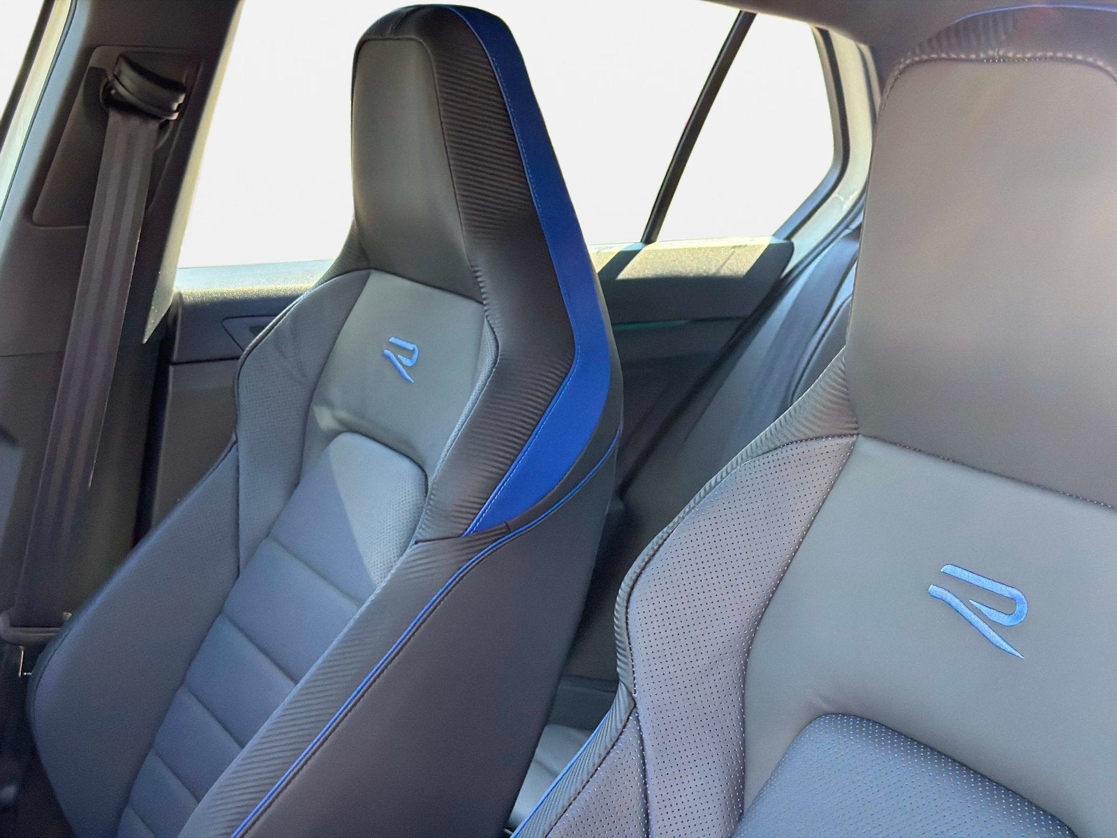 2026 Volkswagen Golf R Base