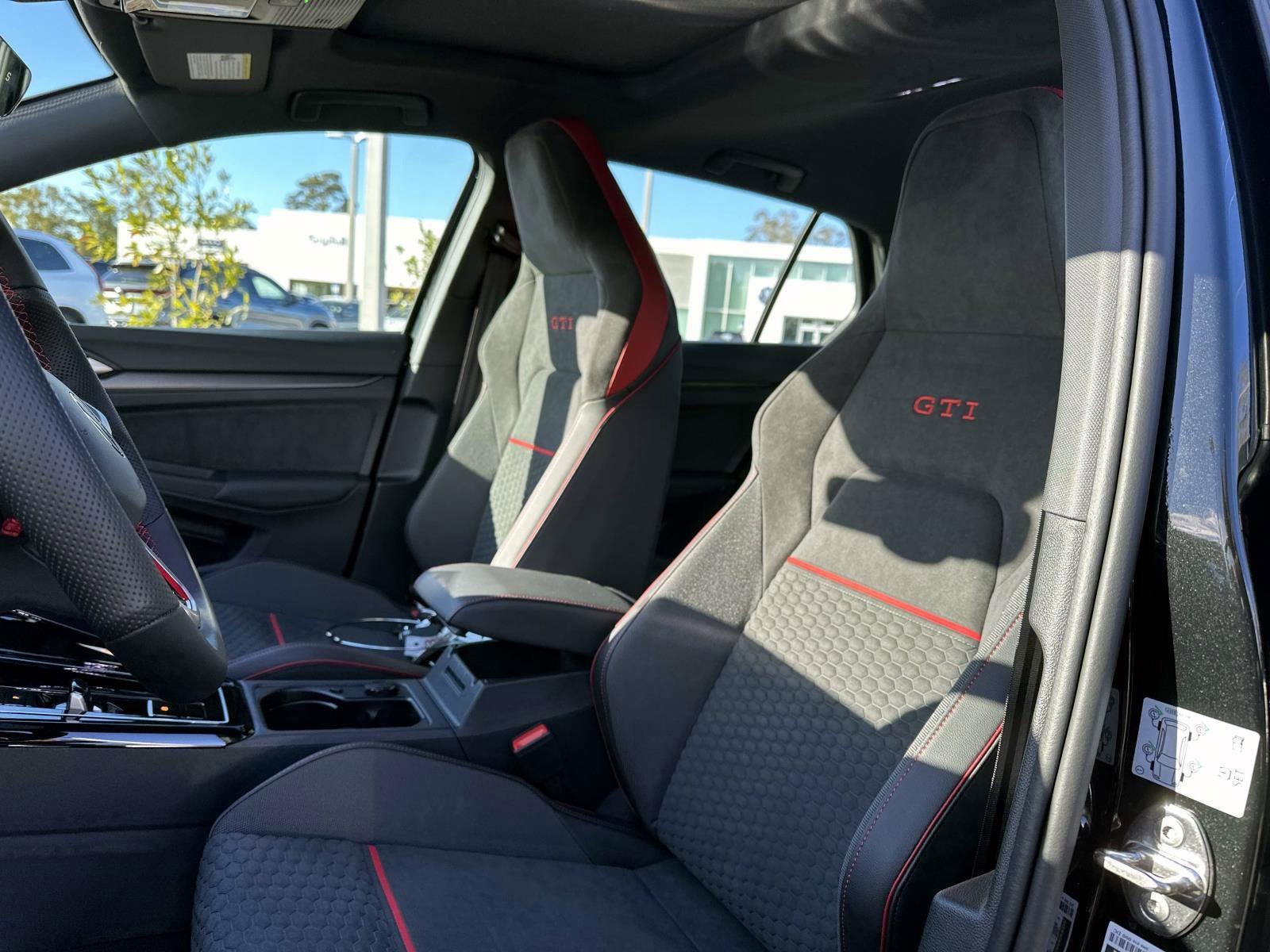 2026 Volkswagen Golf GTI SE