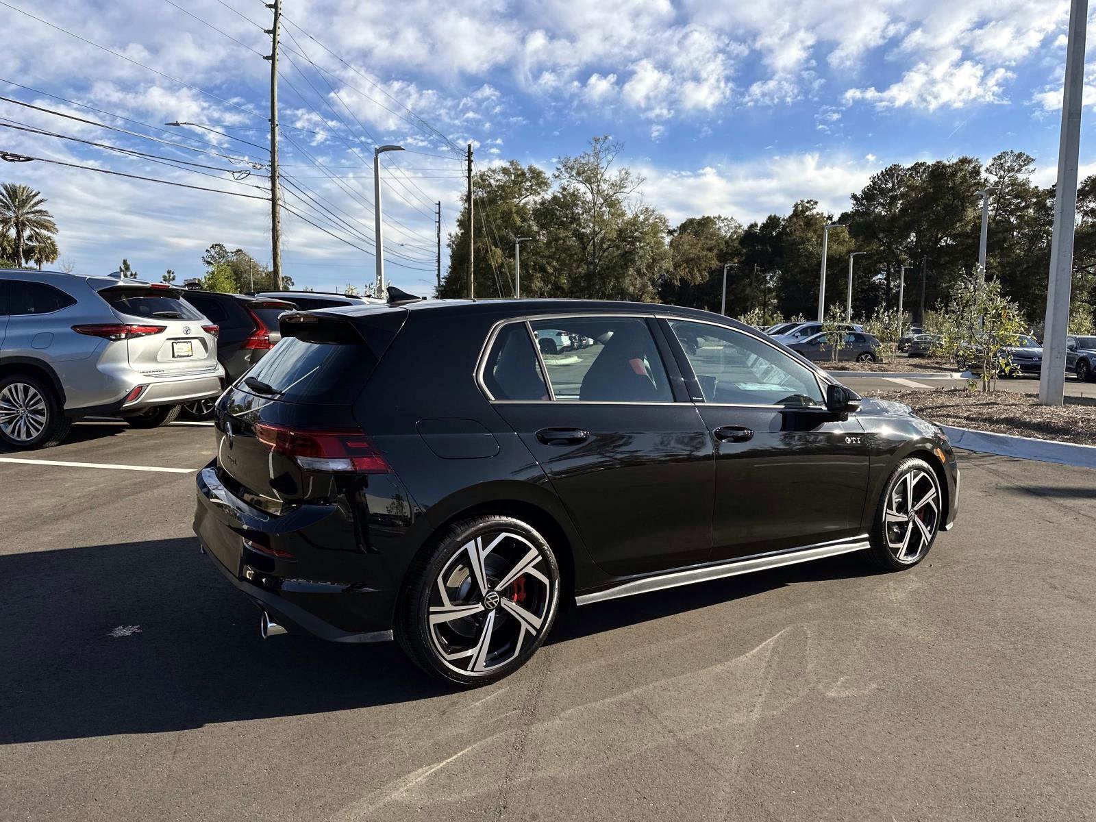 2026 Volkswagen Golf GTI SE