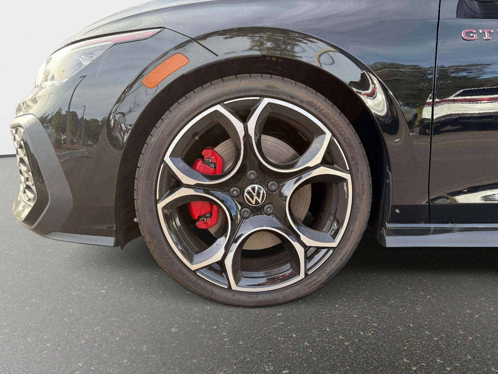 2025 Volkswagen Golf GTI Autobahn