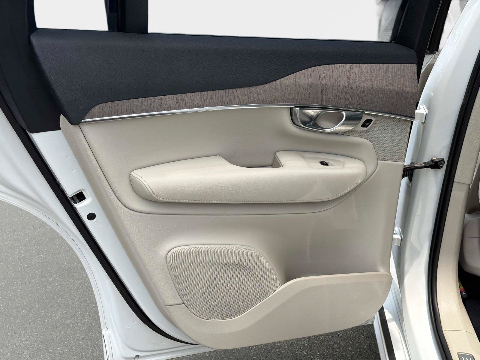 2023 Volvo XC90 Plus