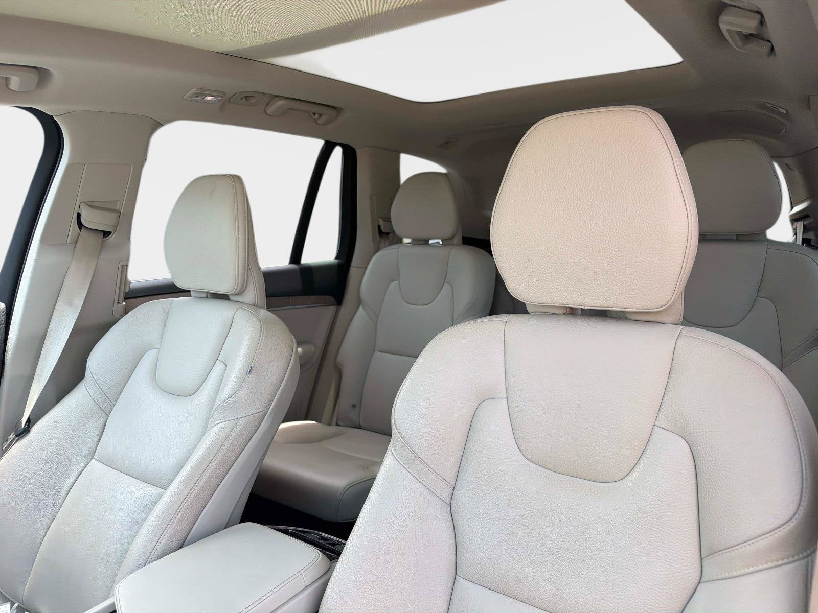 2023 Volvo XC90 Plus