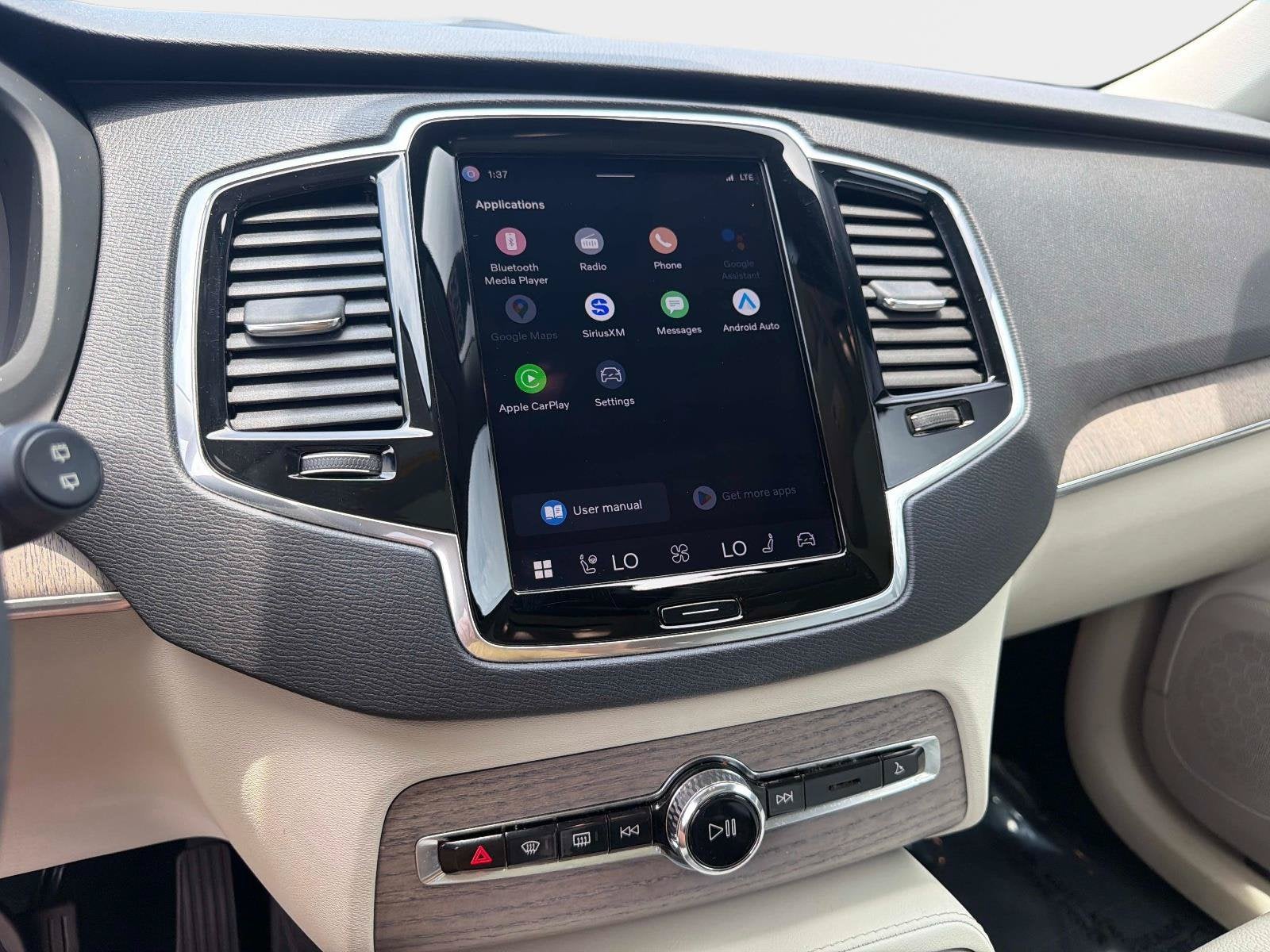 2023 Volvo XC90 Plus