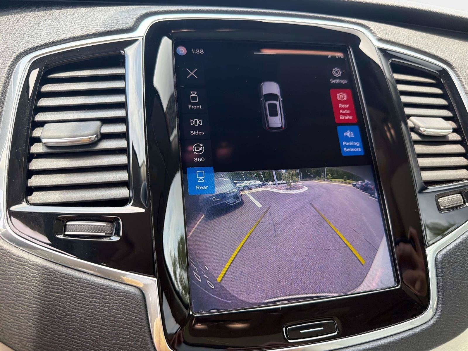 2023 Volvo XC90 Plus