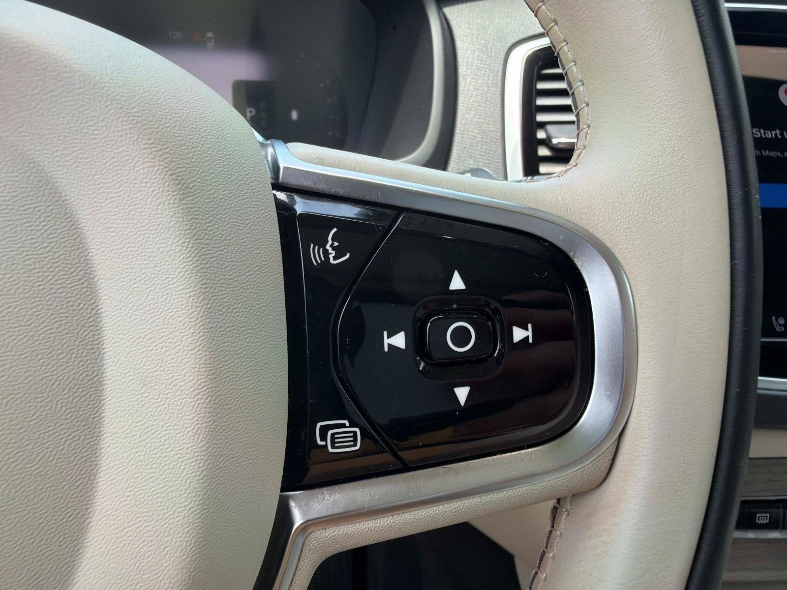 2023 Volvo XC90 Plus
