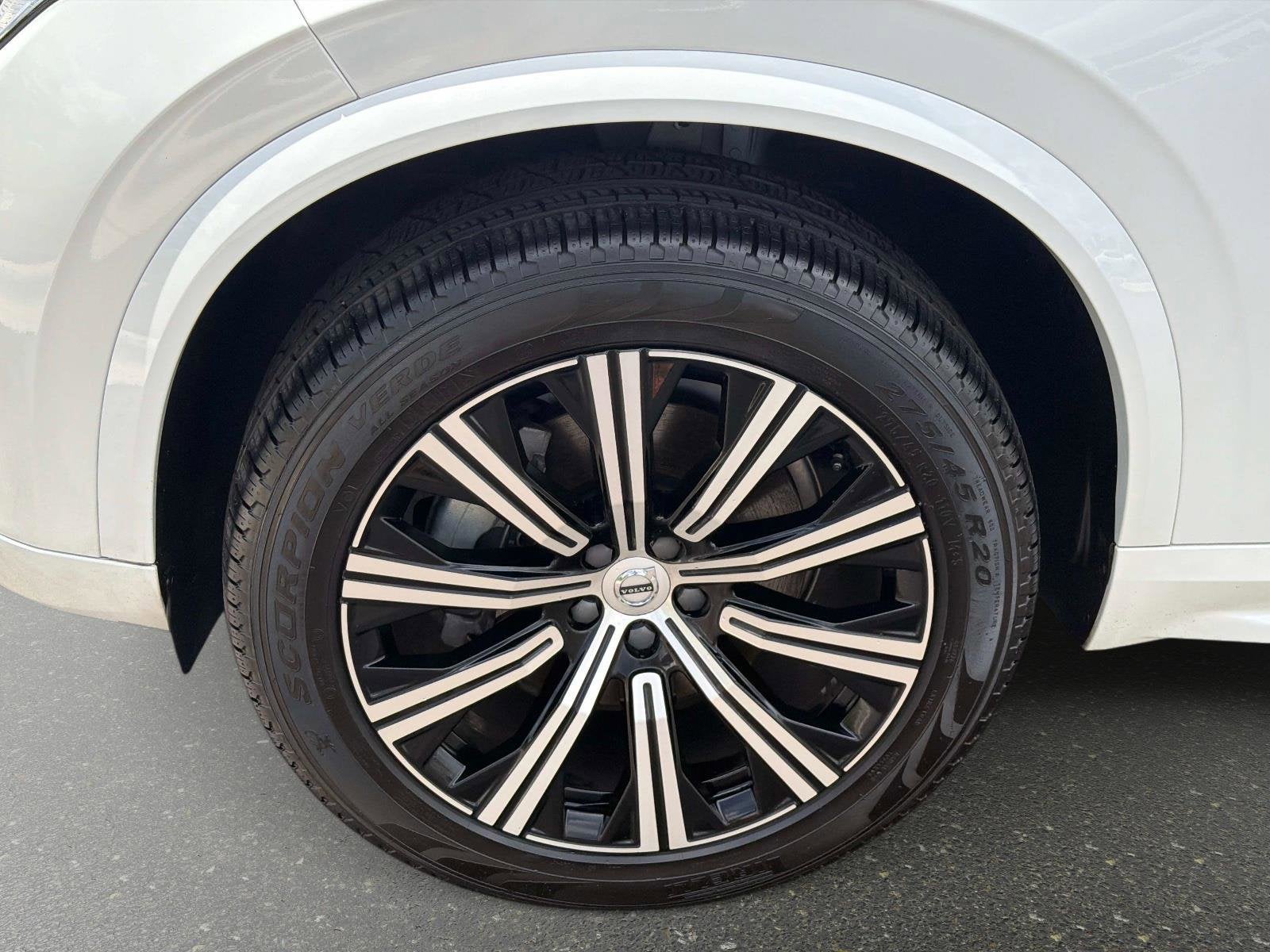2025 Volvo XC90 Core