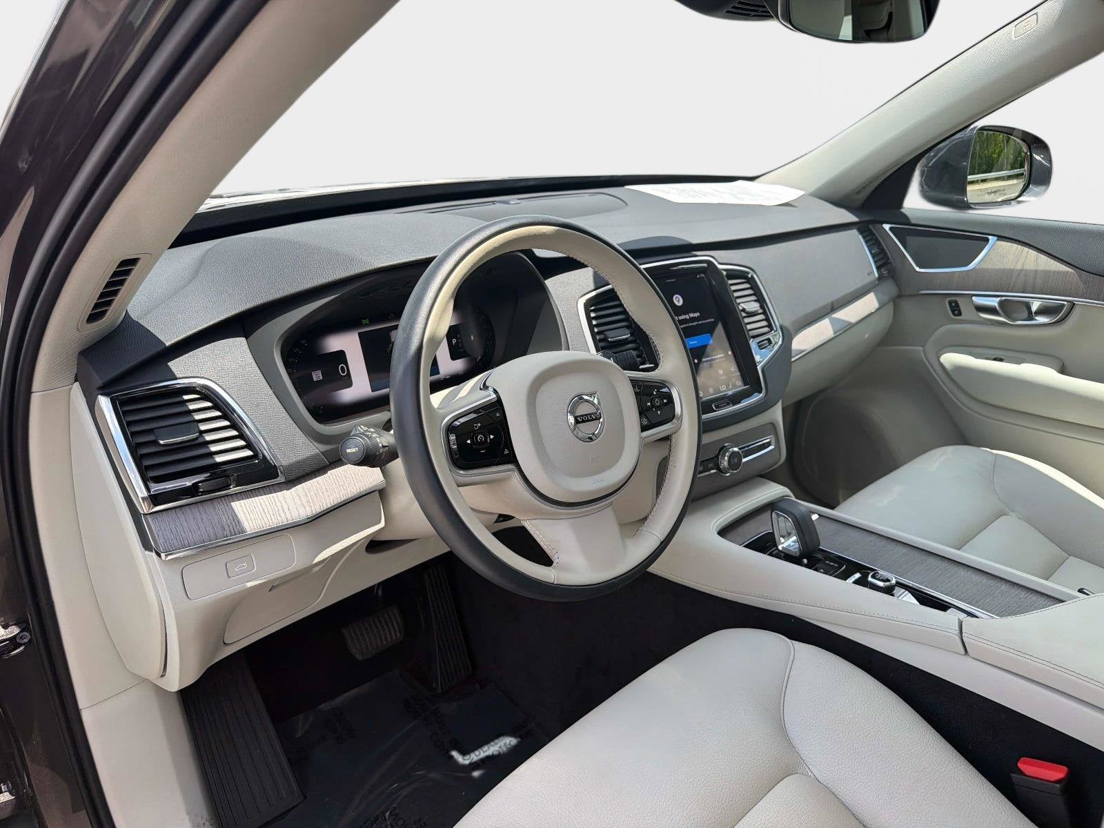 2023 Volvo XC90 Plus
