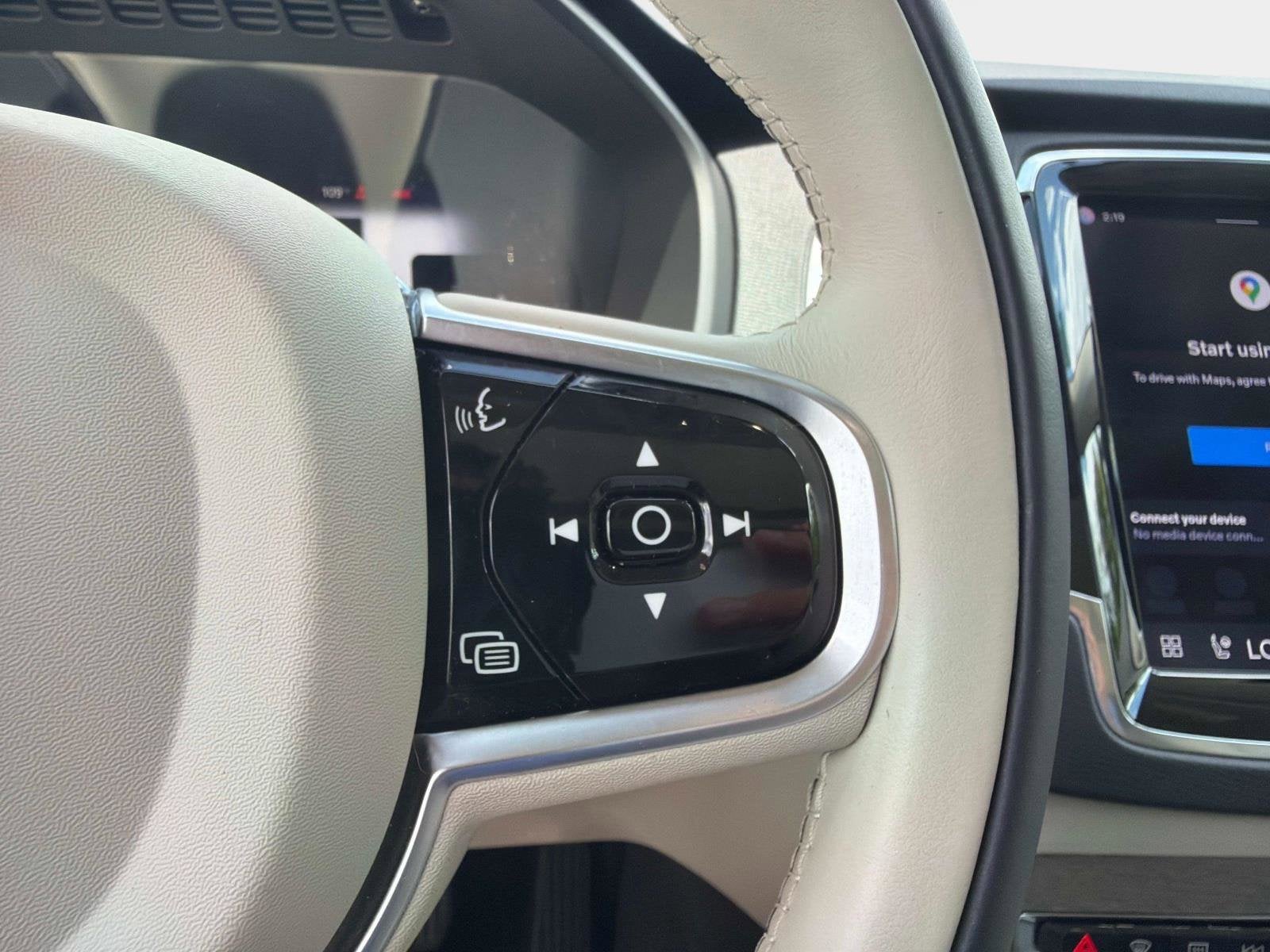 2023 Volvo XC90 Plus