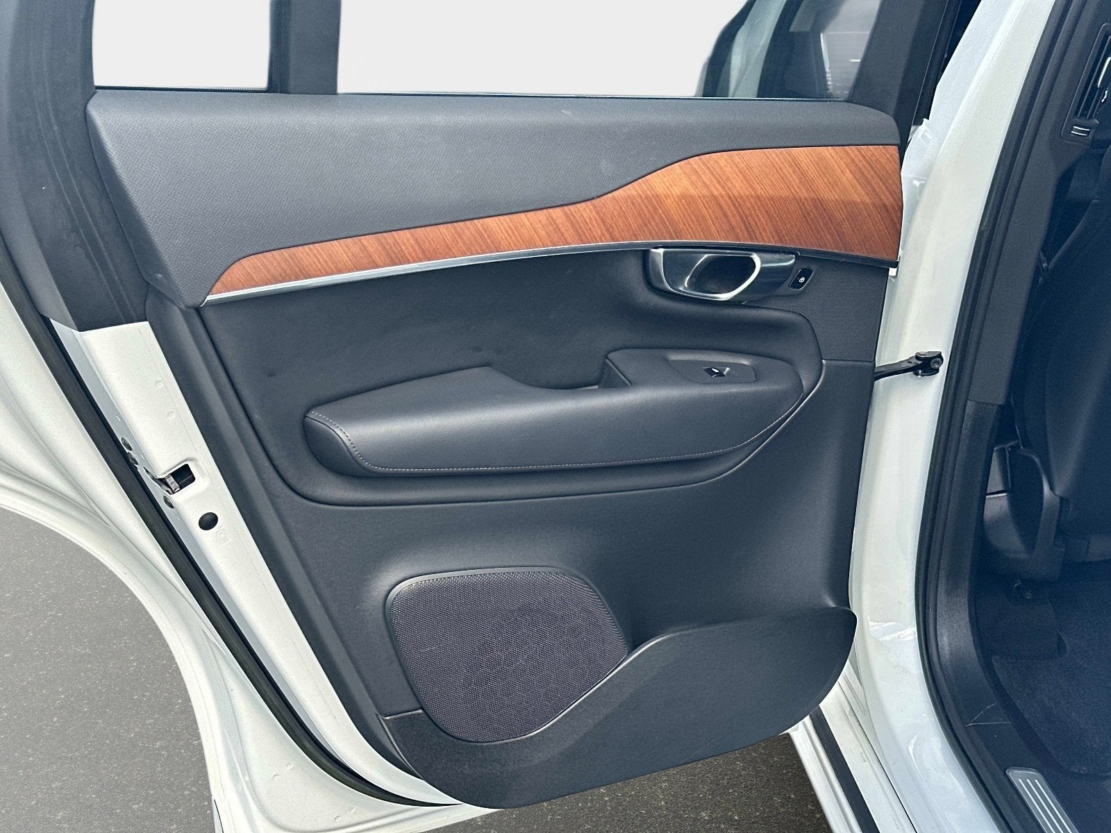 2023 Volvo XC90 Plus