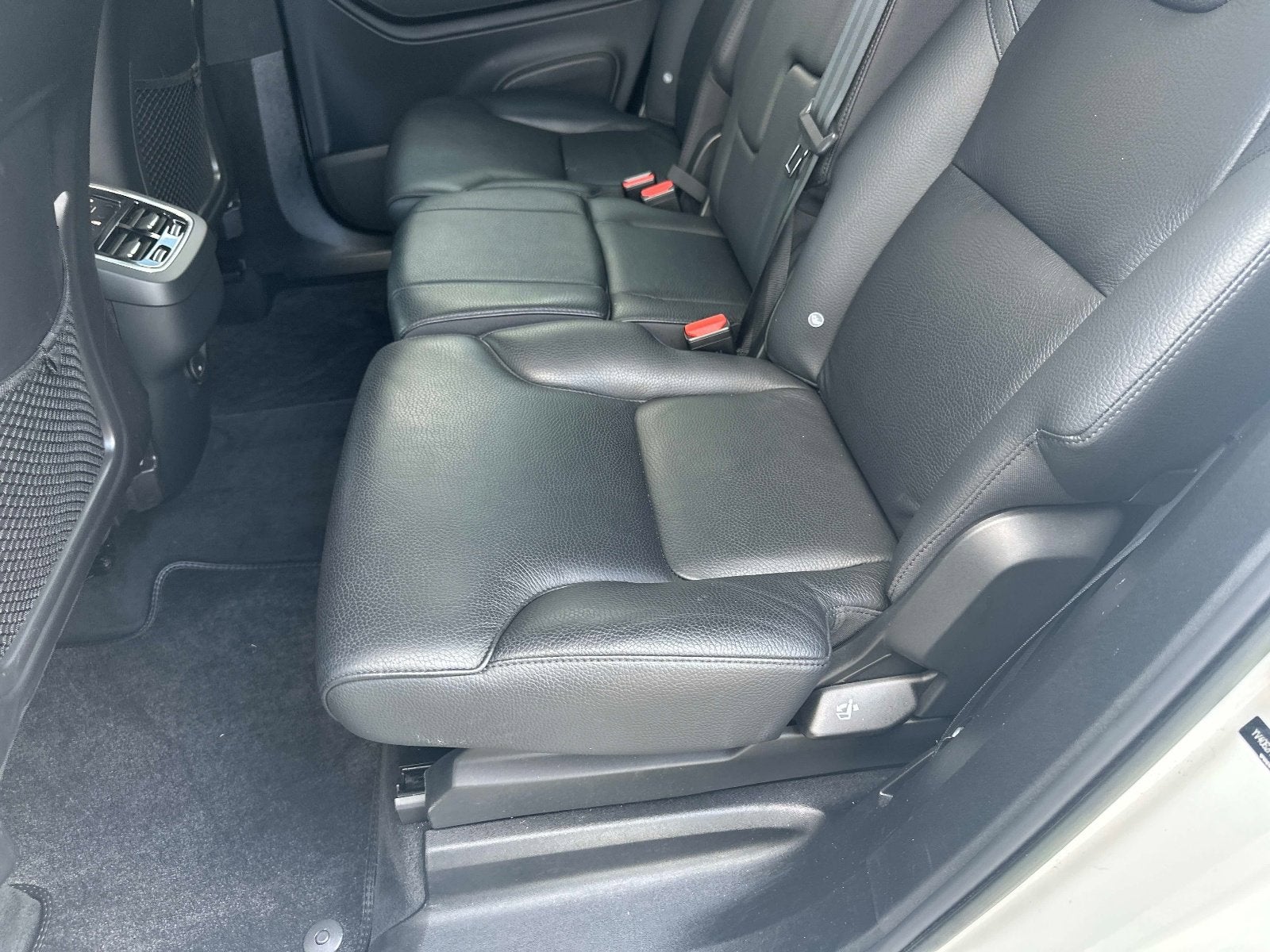 2023 Volvo XC90 Plus