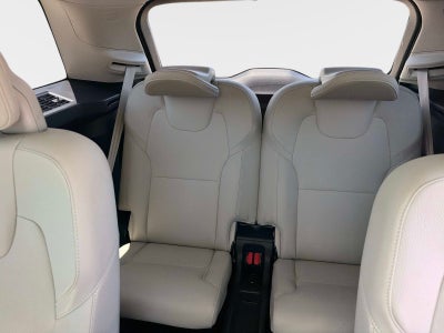 2021 Volvo XC90 Momentum
