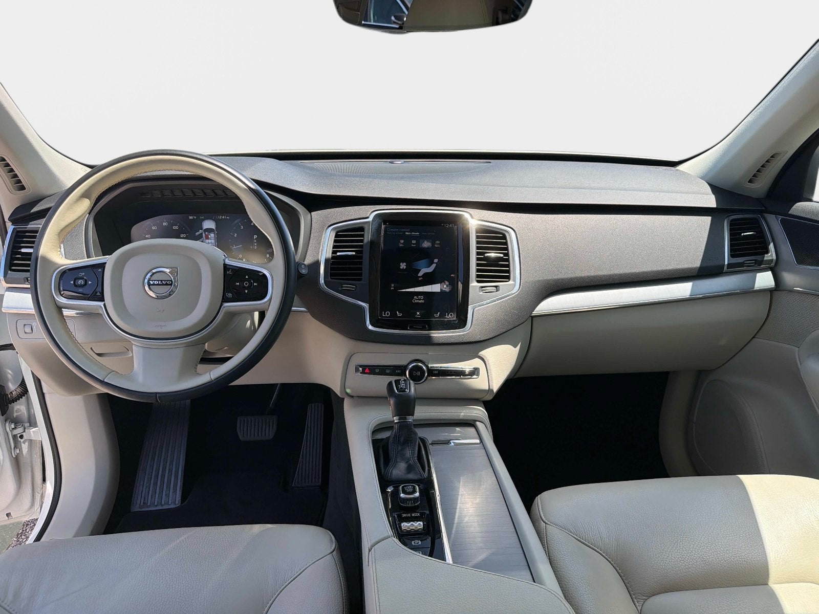 2021 Volvo XC90 Momentum