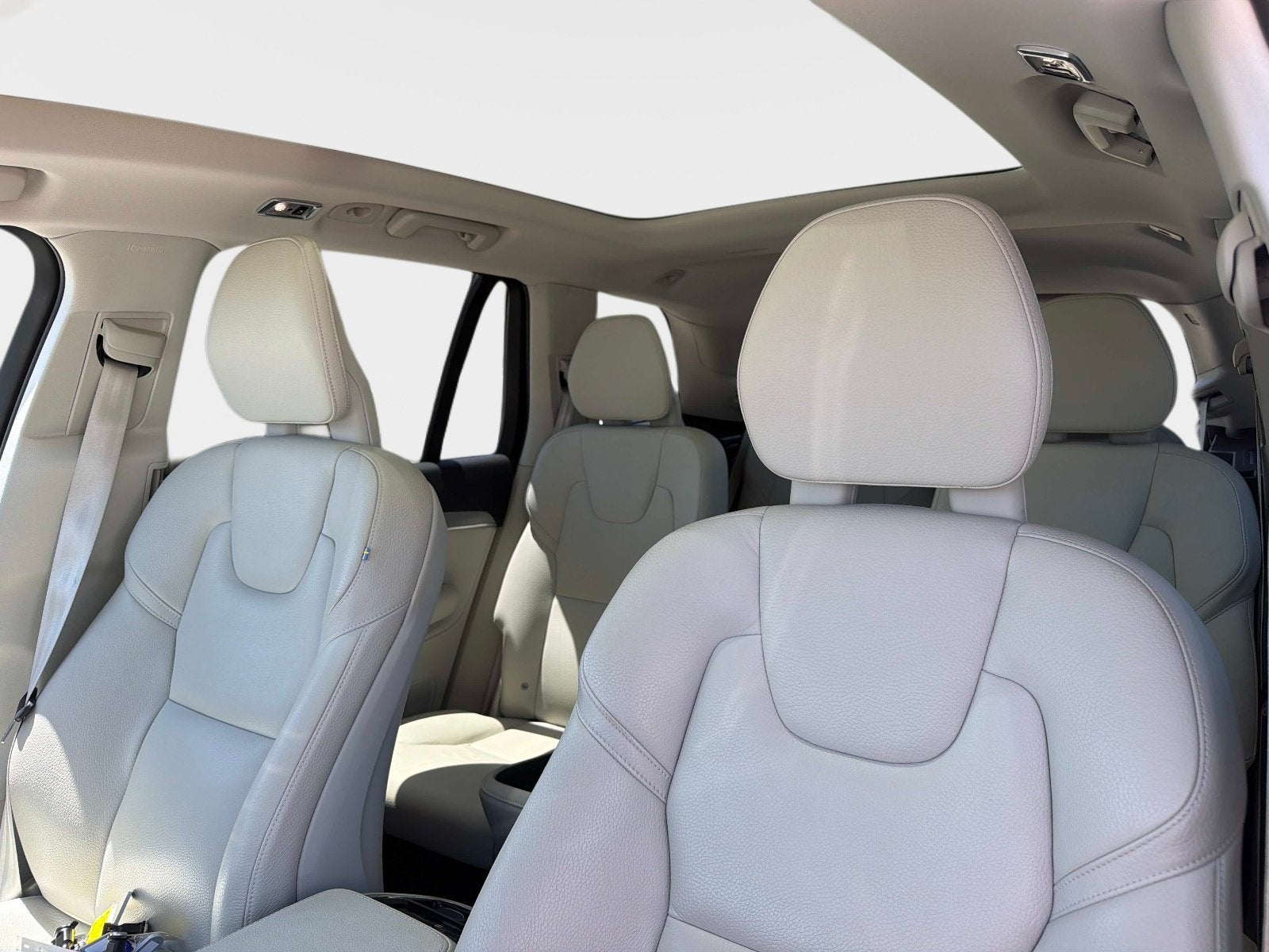 2021 Volvo XC90 Momentum