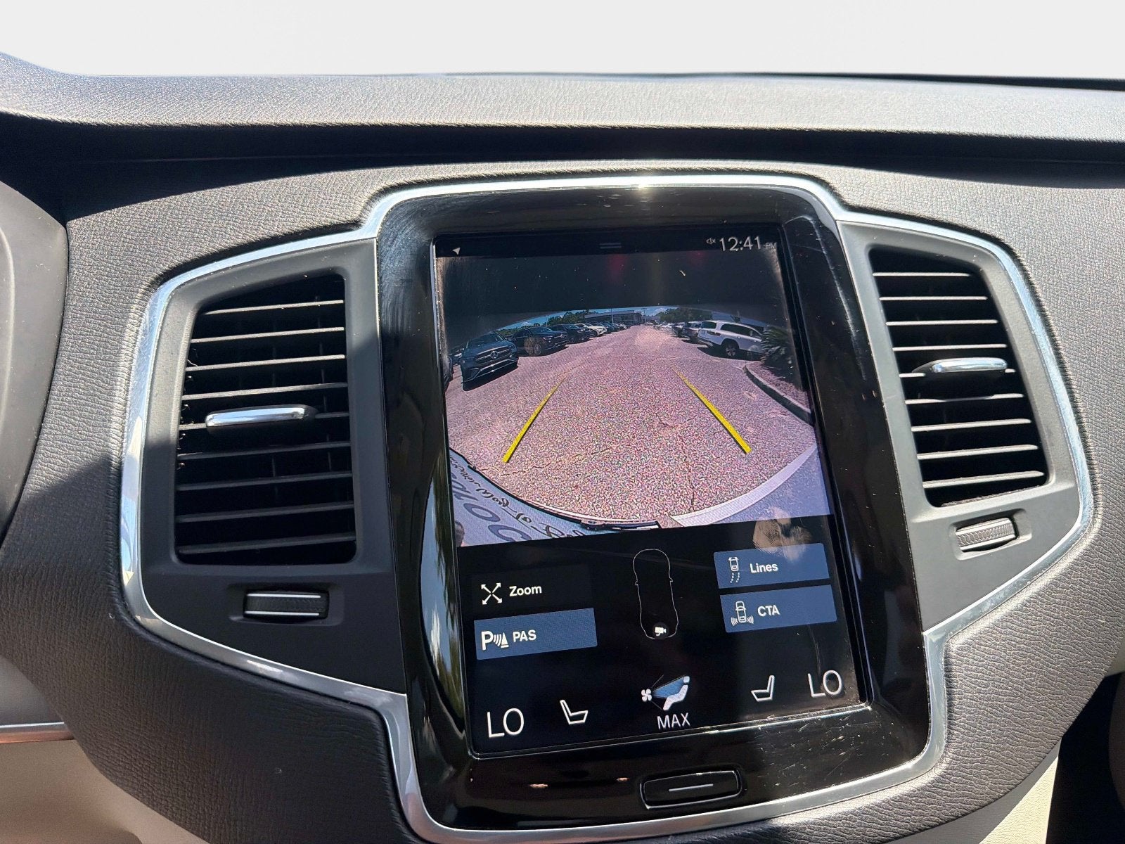 2021 Volvo XC90 Momentum