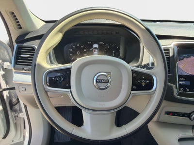 2021 Volvo XC90 Momentum