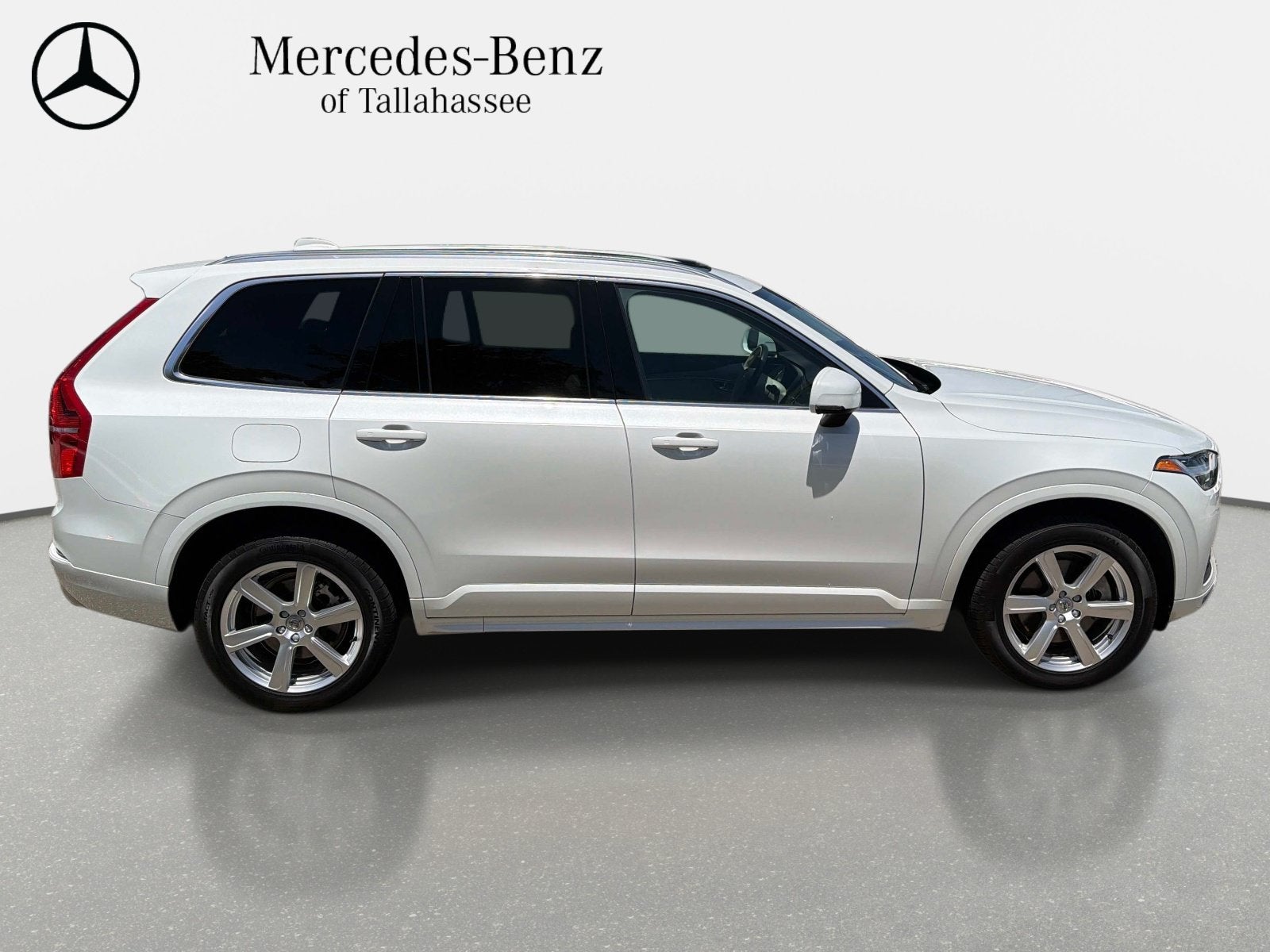 2021 Volvo XC90 Momentum