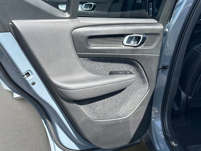 2021 Volvo XC40 Momentum