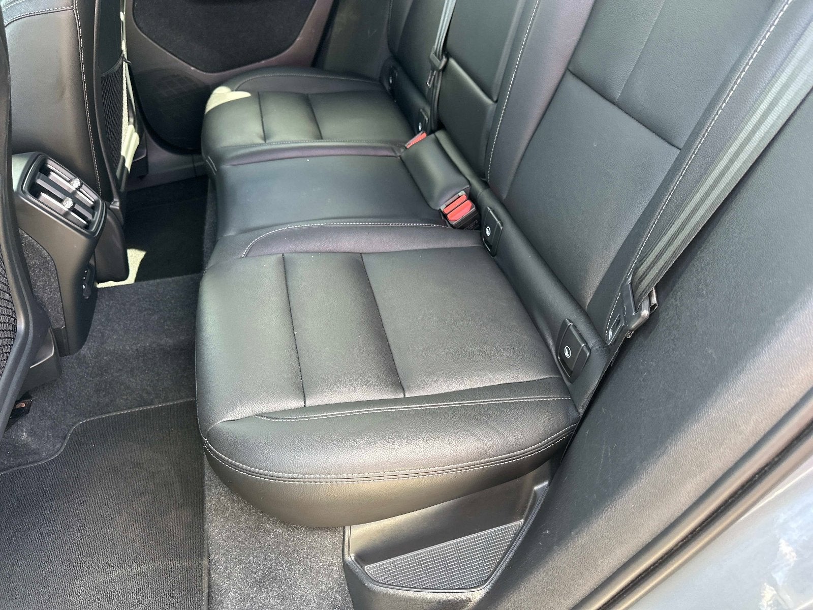 2021 Volvo XC40 Momentum