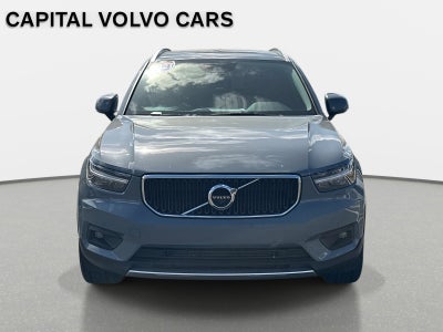 2021 Volvo XC40 Momentum