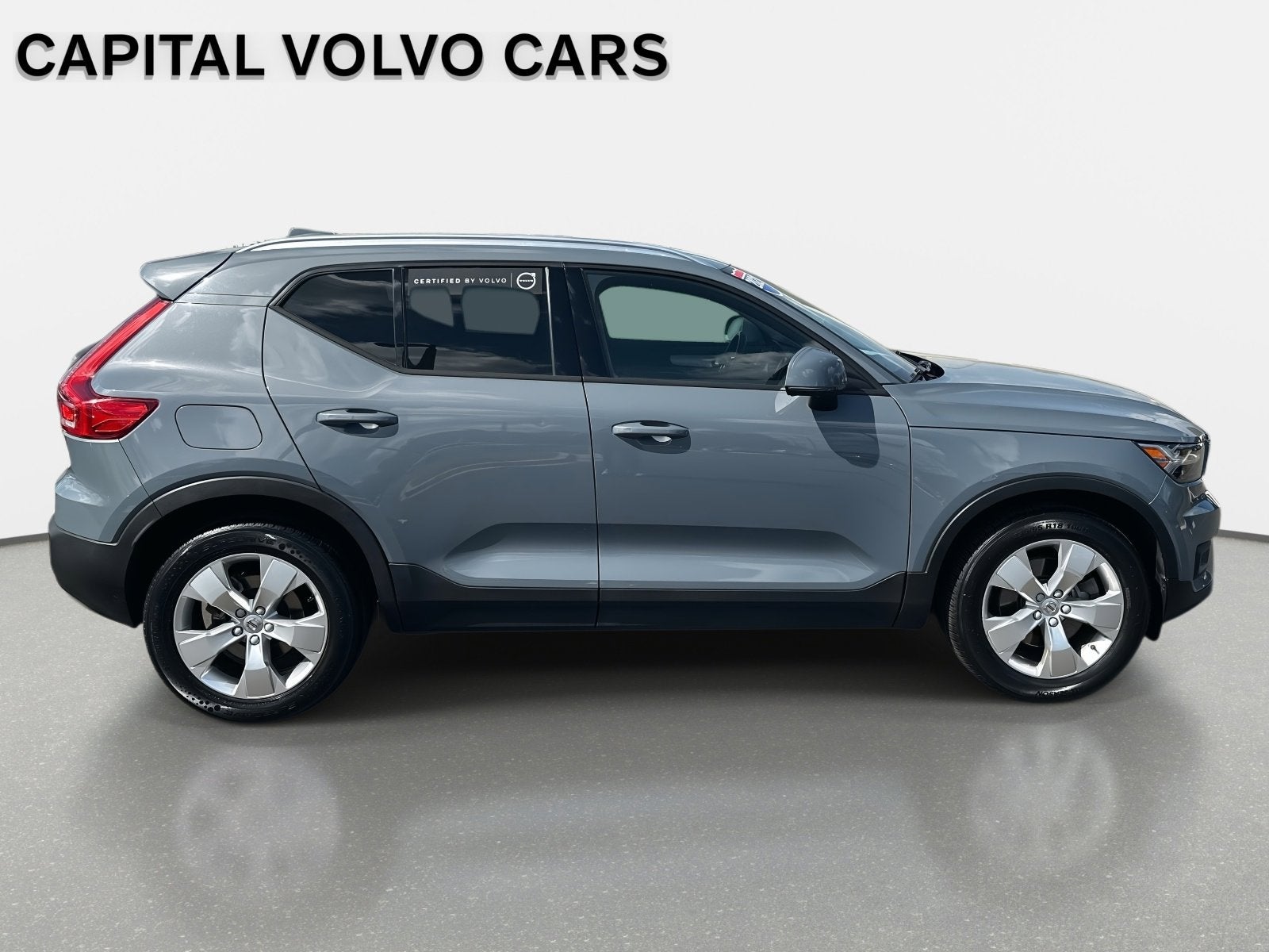 2021 Volvo XC40 Momentum