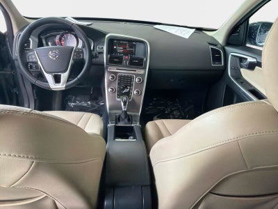 2016 Volvo XC60 T5 Drive-E Premier