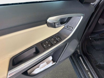 2016 Volvo XC60 T5 Drive-E Premier