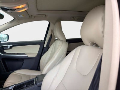 2016 Volvo XC60 T5 Drive-E Premier