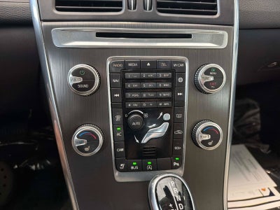 2016 Volvo XC60 T5 Drive-E Premier