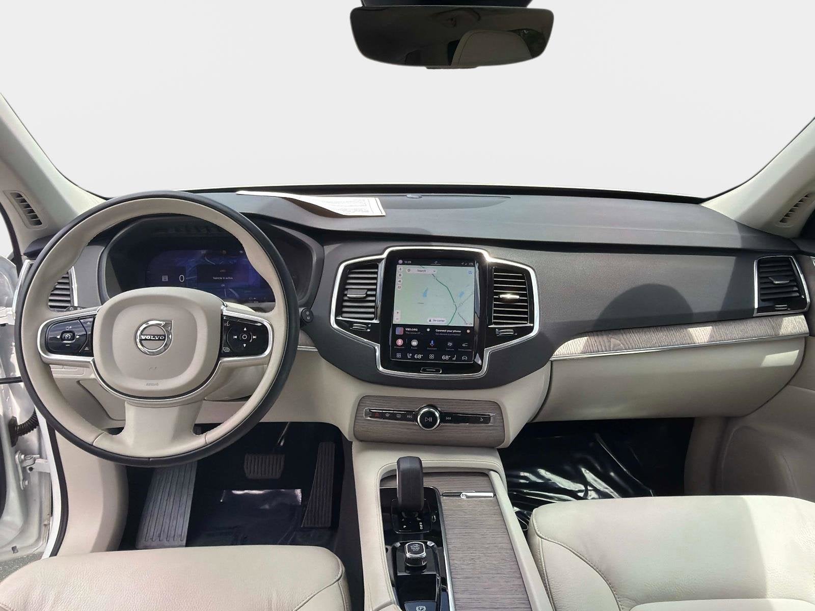 2024 Volvo XC90 Recharge Plug-In Hybrid Plus Bright Theme