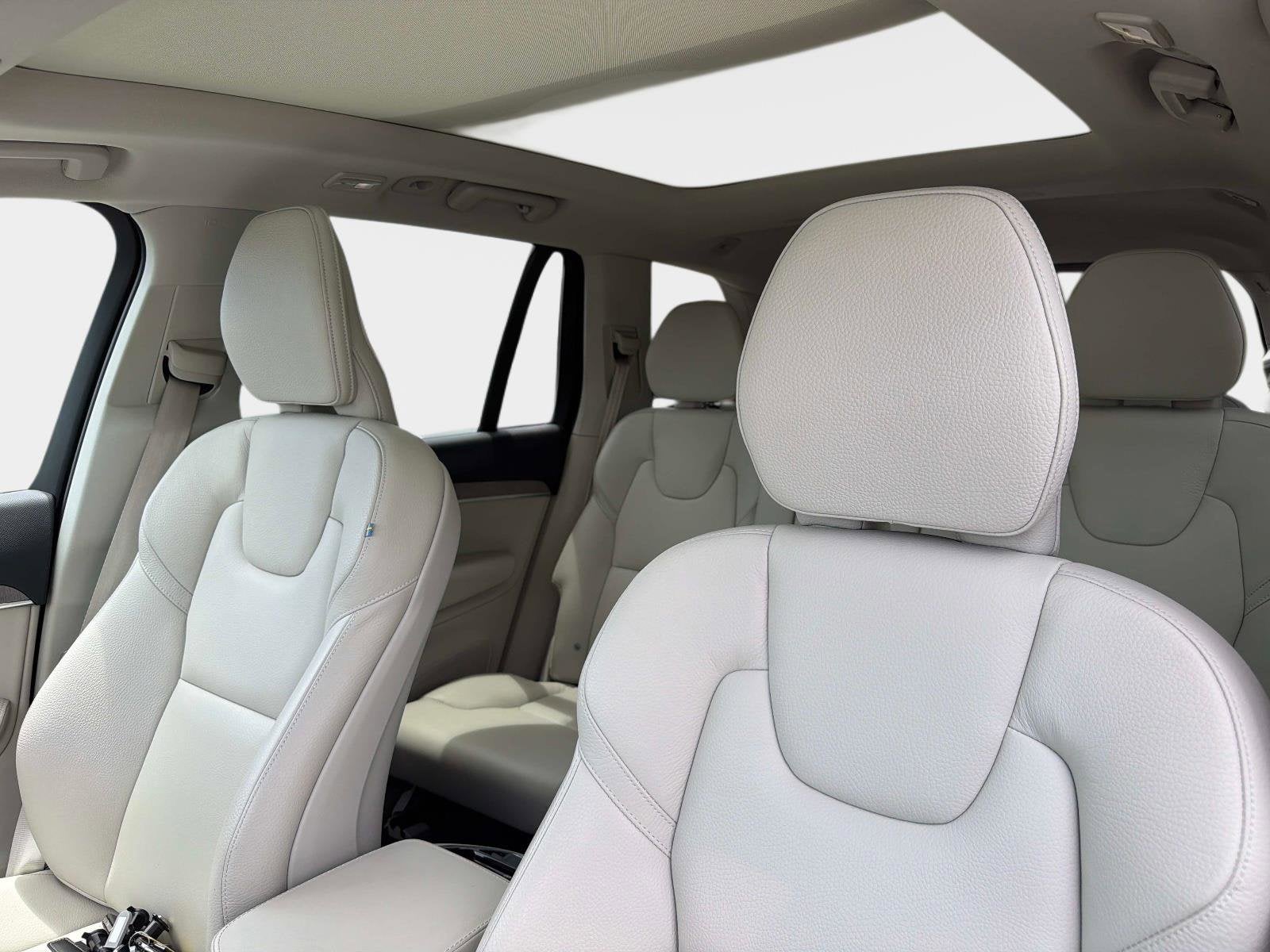 2024 Volvo XC90 Recharge Plug-In Hybrid Plus Bright Theme
