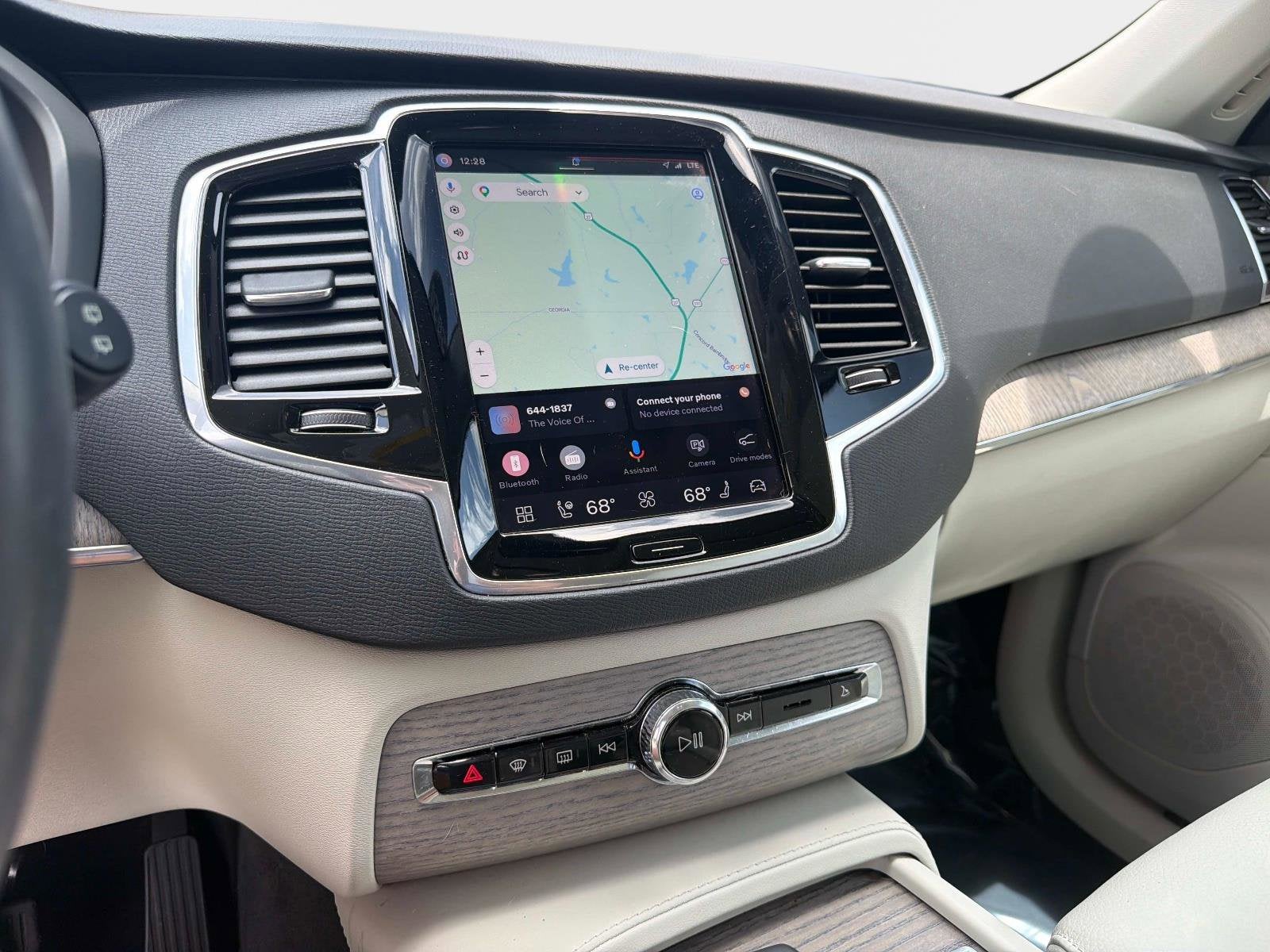 2024 Volvo XC90 Recharge Plug-In Hybrid Plus Bright Theme