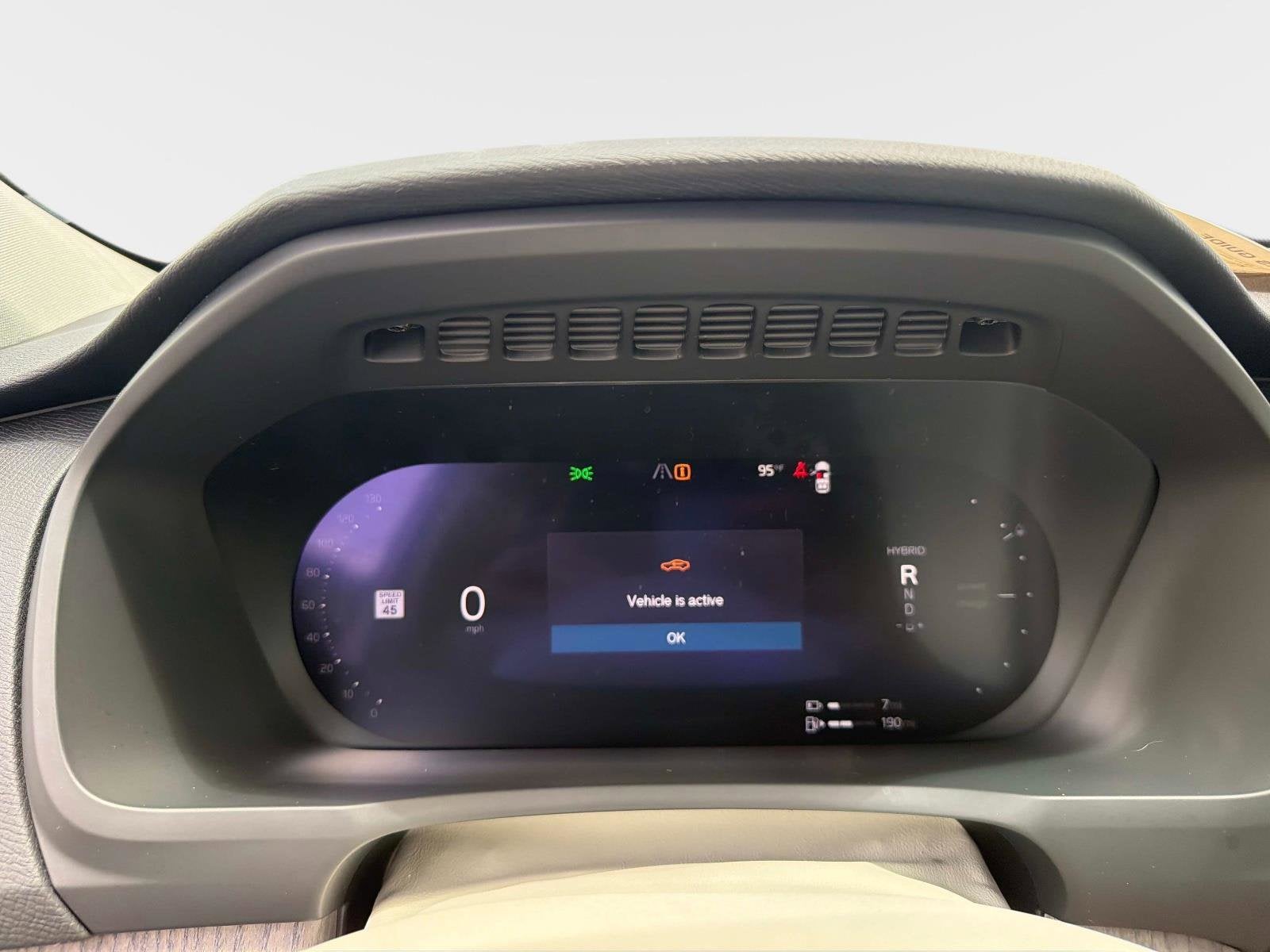 2024 Volvo XC90 Recharge Plug-In Hybrid Plus Bright Theme