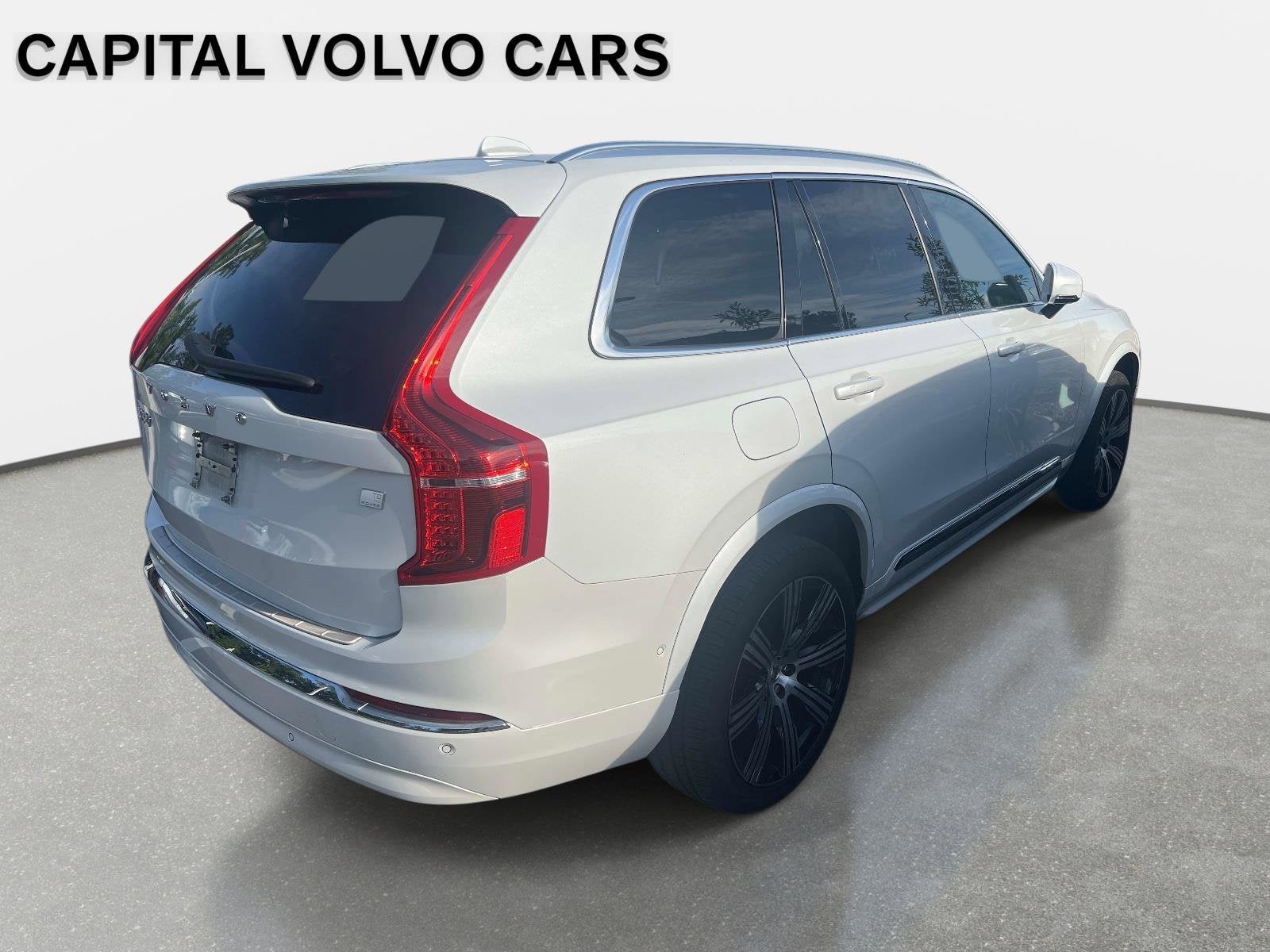 2024 Volvo XC90 Recharge Plug-In Hybrid Plus Bright Theme