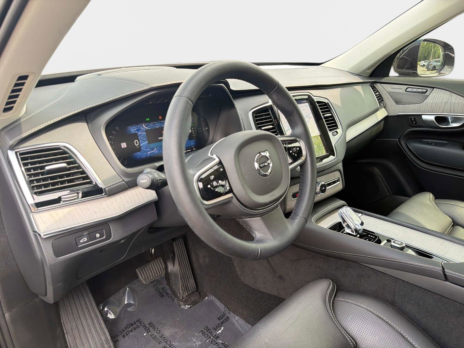 2024 Volvo XC90 Recharge Plug-In Hybrid Ultimate Bright Theme