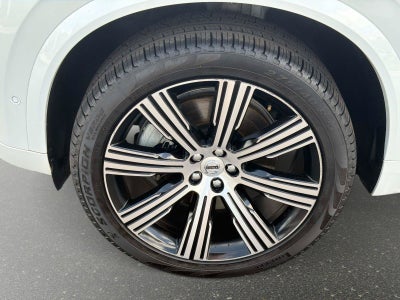 2024 Volvo XC90 Recharge Plug-In Hybrid Ultimate Bright Theme