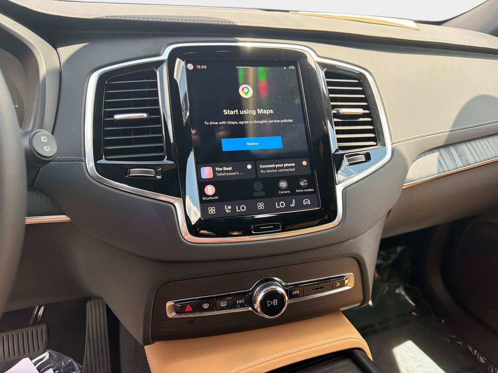 2024 Volvo XC90 Recharge Plug-In Hybrid Ultimate Bright Theme